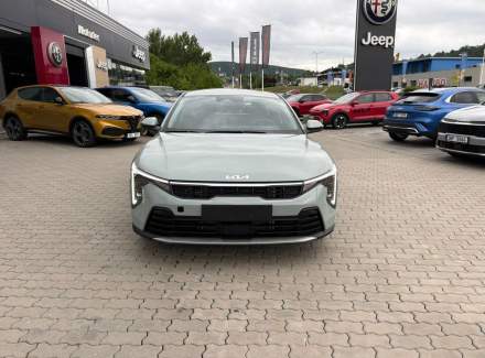 Kia - K4
