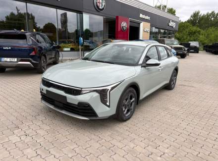 Kia - K4