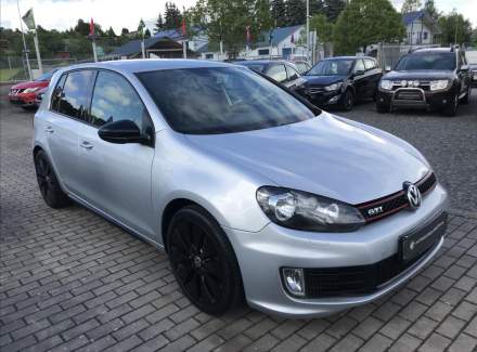 Volkswagen - Golf