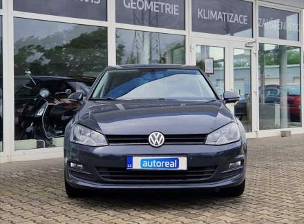 Volkswagen - Golf