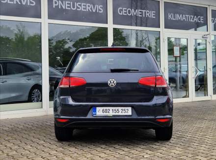 Volkswagen - Golf