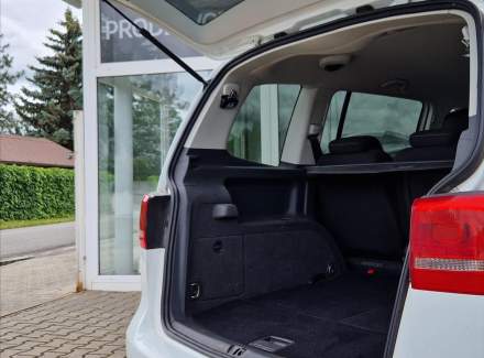 Volkswagen - Touran
