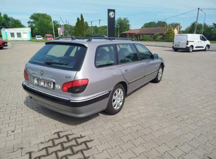 Peugeot - 406