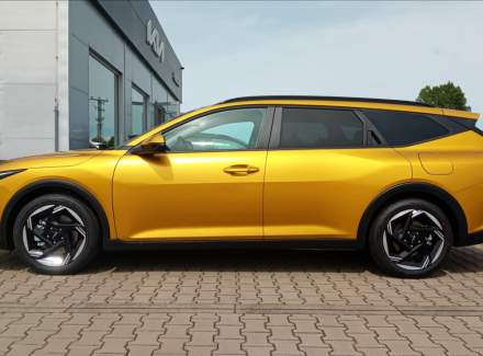 Kia - K4