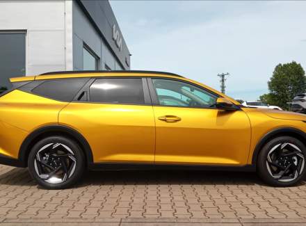 Kia - K4