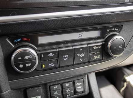 Toyota - Auris