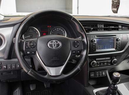 Toyota - Auris