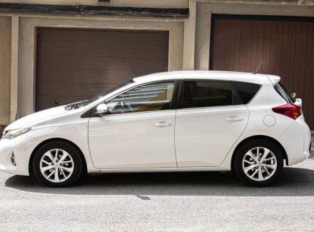Toyota - Auris