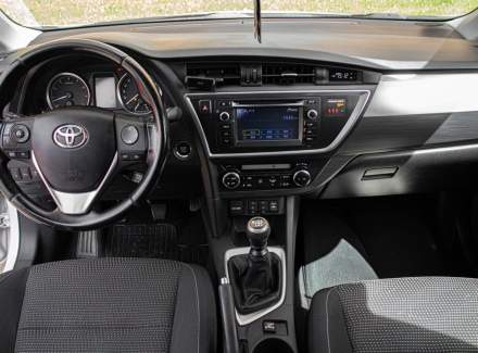 Toyota - Auris
