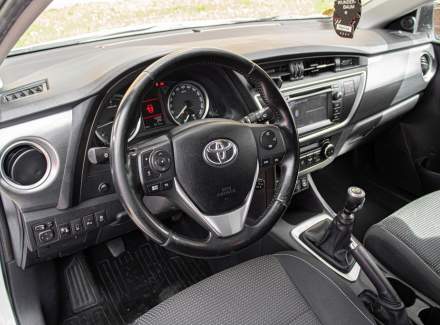 Toyota - Auris