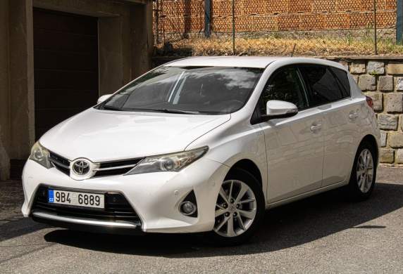 Toyota - Auris