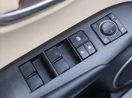 Lexus - NX