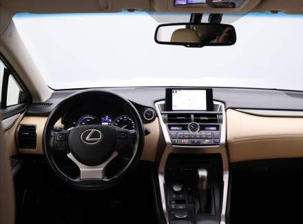 Lexus - NX
