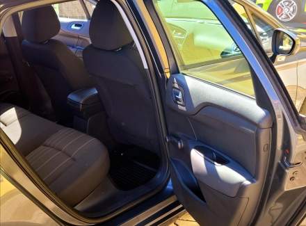 Citroën - C4