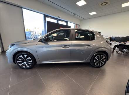 Peugeot - 208