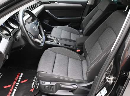 Volkswagen - Passat