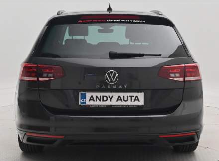 Volkswagen - Passat