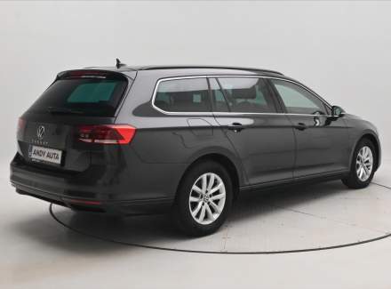 Volkswagen - Passat