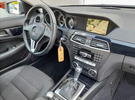 Mercedes-Benz - 250