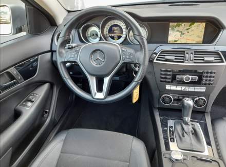 Mercedes-Benz - 250