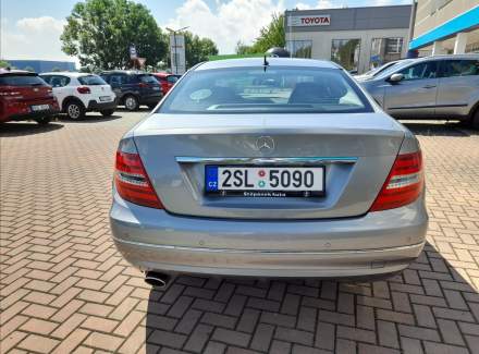 Mercedes-Benz - 250