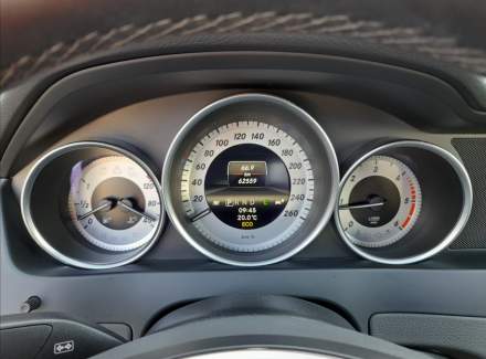 Mercedes-Benz - 250