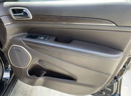 Jeep - Grand Cherokee