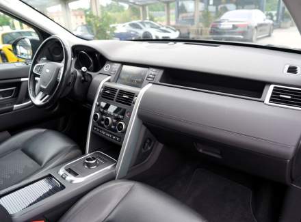 Land Rover - Discovery Sport