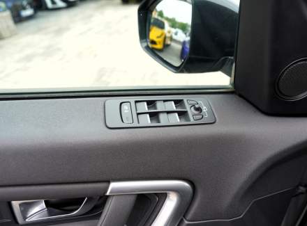 Land Rover - Discovery Sport