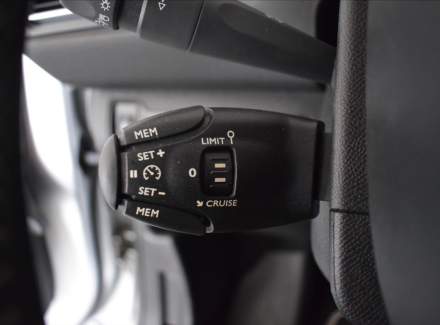 Peugeot - 308