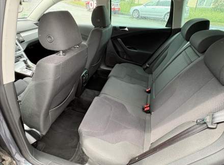 Volkswagen - Passat
