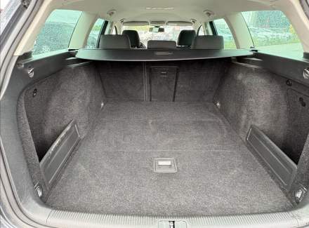 Volkswagen - Passat