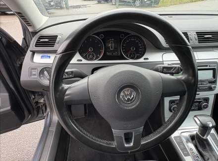 Volkswagen - Passat