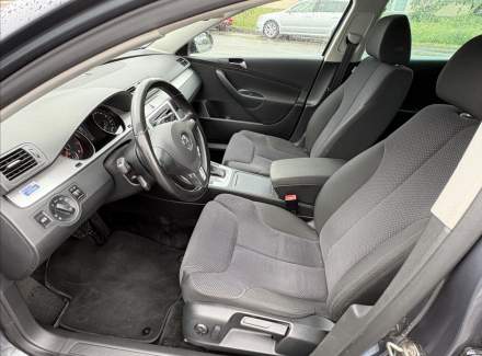 Volkswagen - Passat