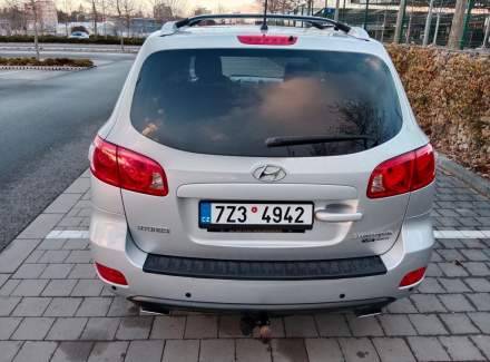 Hyundai - Santa FE