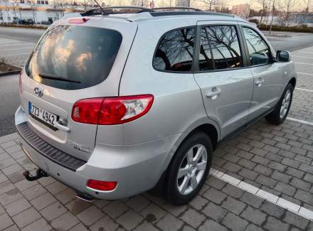 Hyundai - Santa FE