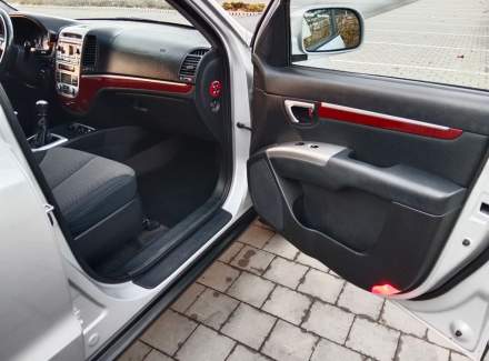 Hyundai - Santa FE