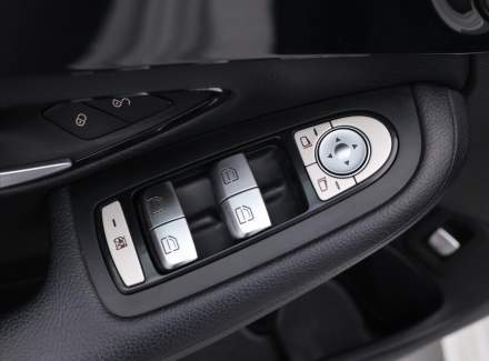 Mercedes-Benz - C-class