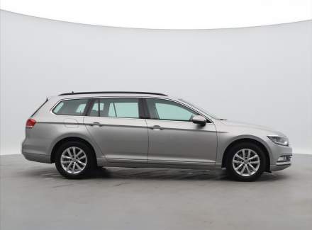 Volkswagen - Passat