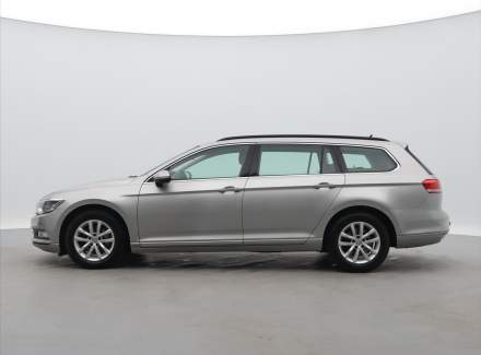 Volkswagen - Passat
