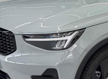 Volvo - XC40