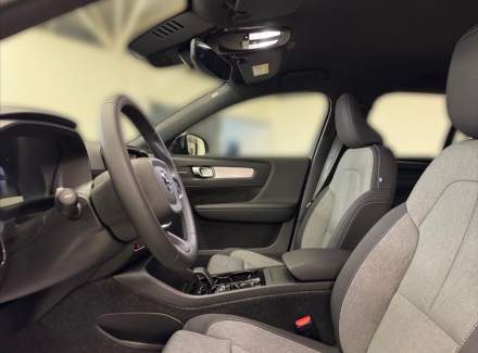 Volvo - XC40