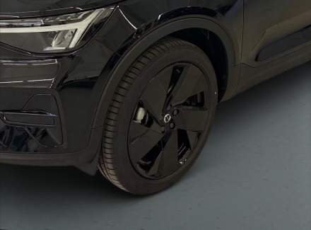 Volvo - XC40