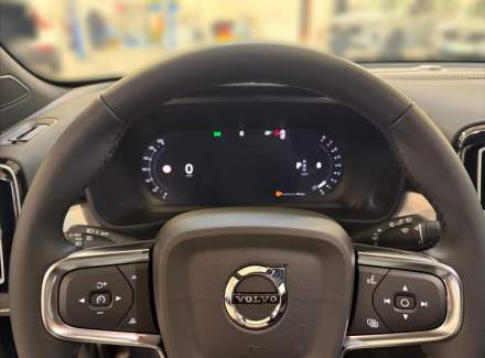 Volvo - XC40