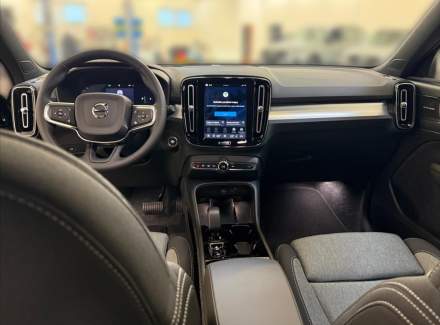 Volvo - XC40