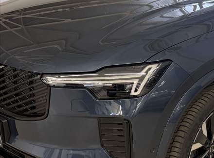 Volvo - XC90
