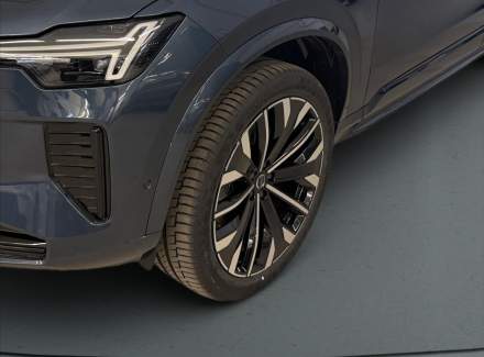 Volvo - XC90