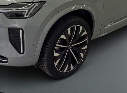 Volvo - XC90