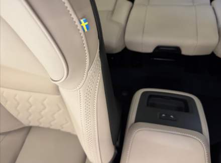 Volvo - XC90