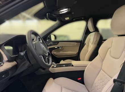 Volvo - XC90